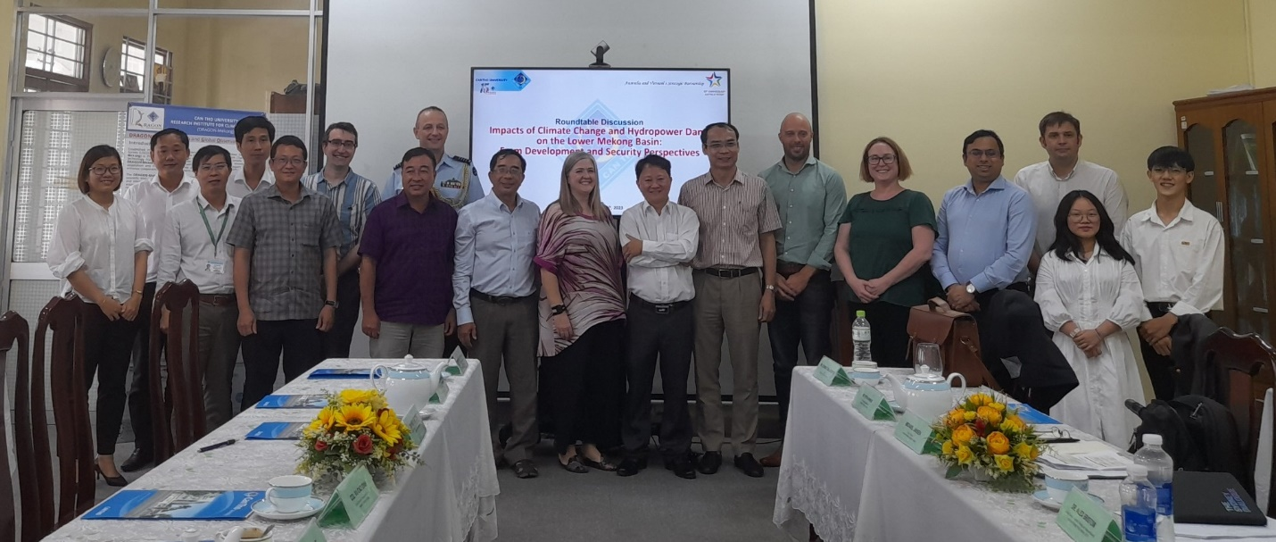 Welcoming the Australian delegation and the Institute of Defense Strategy at DRAGON-Mekong Institute, Can Tho University