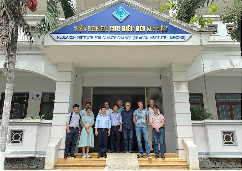 Trường Đại học Chính sách công và Quản lý Fulbright Việt Nam đến thăm và làm việc với Viện Nghiên cứu Biến đổi Khí hậu